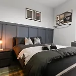 Lovely Moseley Studio- 4